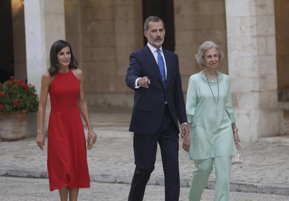 Aires nuevos y juventud  en la recepción de los Reyes