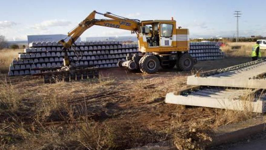 Imagen del acopio de materiales, ayer en Castellón.