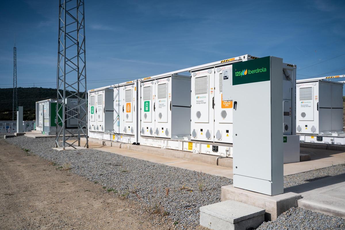 Fotogalería | Las imágenes del acto de inauguración de la mayor batería de almacenamiento de energía de España