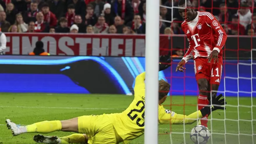 ¡Nicolas Jackson se sumó a la fiesta en el Allianz Arena!