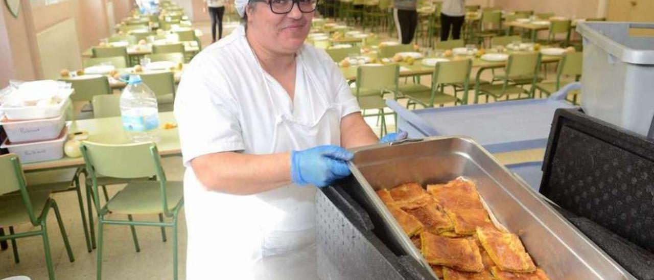 El de Rubiáns es uno de los tres comedores escolares de Vilagarcía con servicio de catering. // Noé Parga
