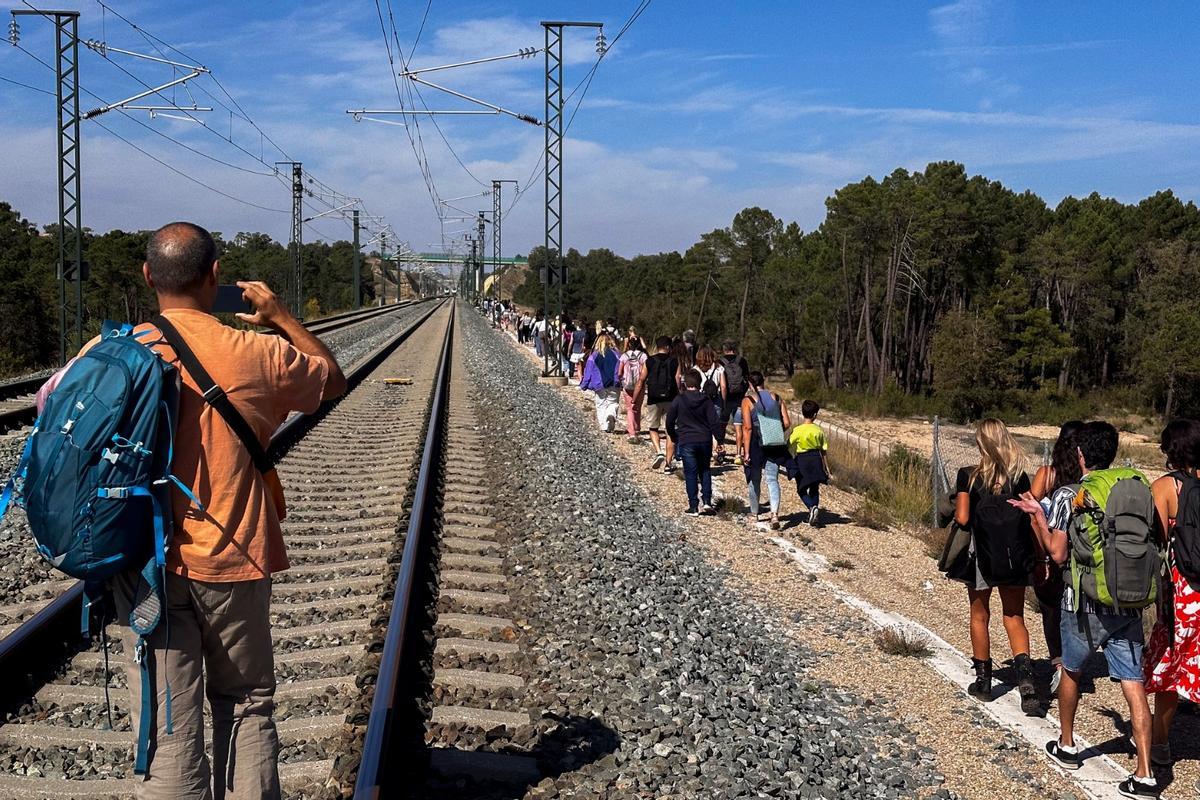 Una avería en la línea del AVE a Levante detiene varios trenes en Cuenca