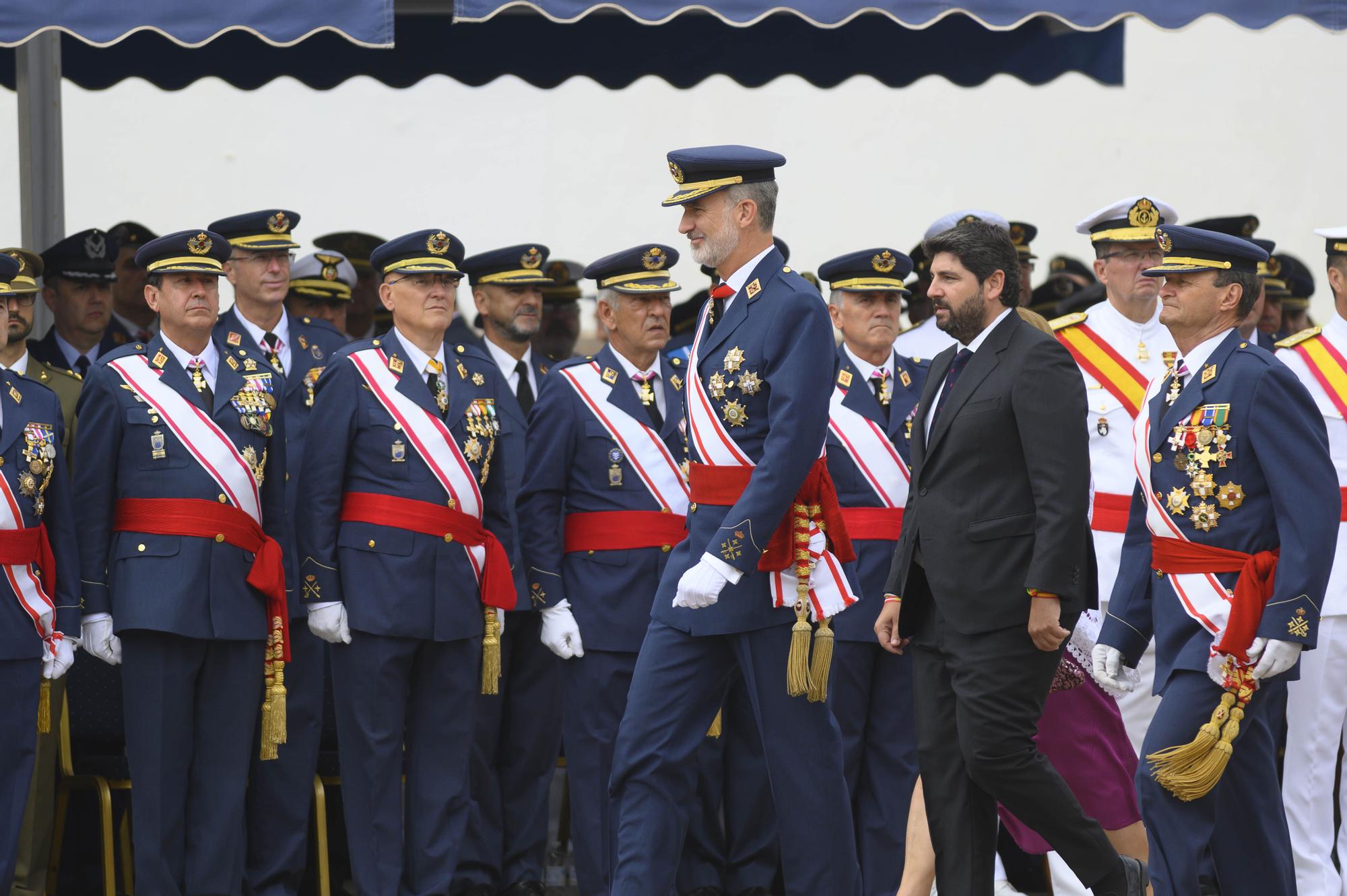 Las imágenes de la visita del rey Felipe VI en la Academia General del Aire de San Javier