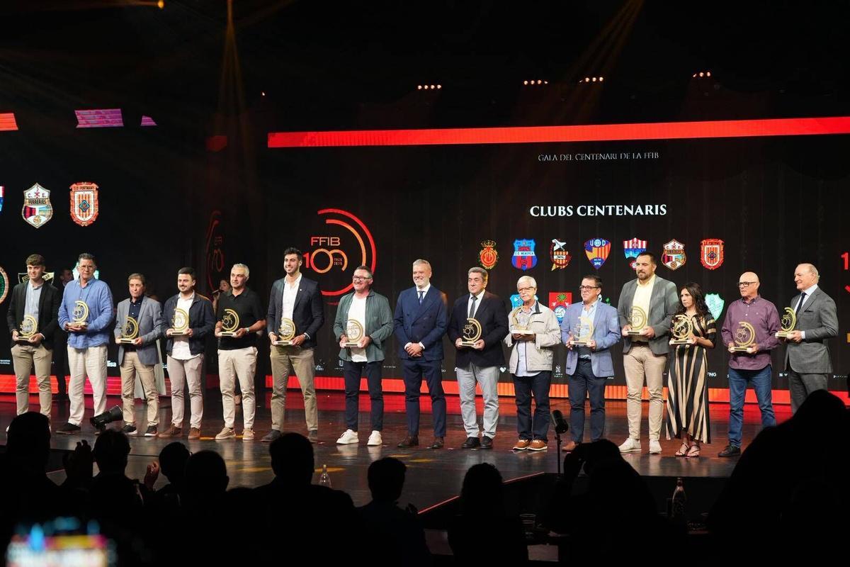 La FFIB ha reconocido a los clubes, jugadores y personas que han ayudado a contruir y fomentar el fútbol en Baleares La FFIB ha reconocido a los clubes, jugadores y personas que han ayudado a contruir y fomentar el fútbol en Baleares
