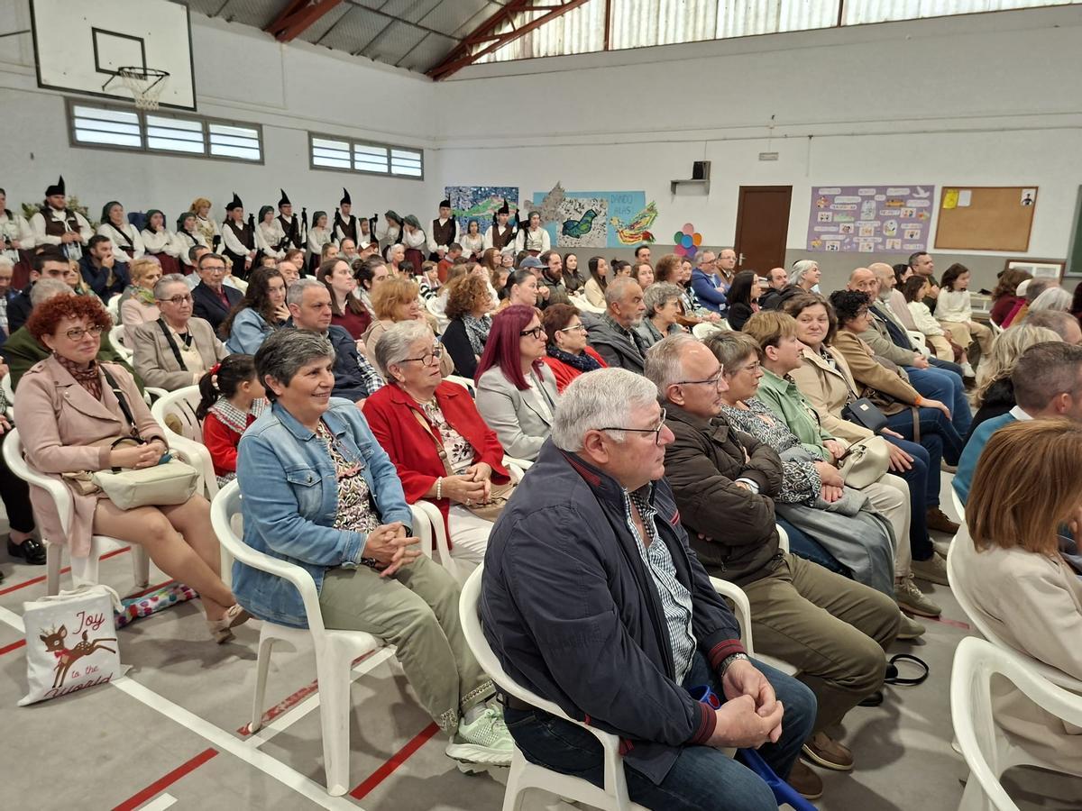En imágenes: el colegio La Paloma de Castropol celebra su medio siglo de historia