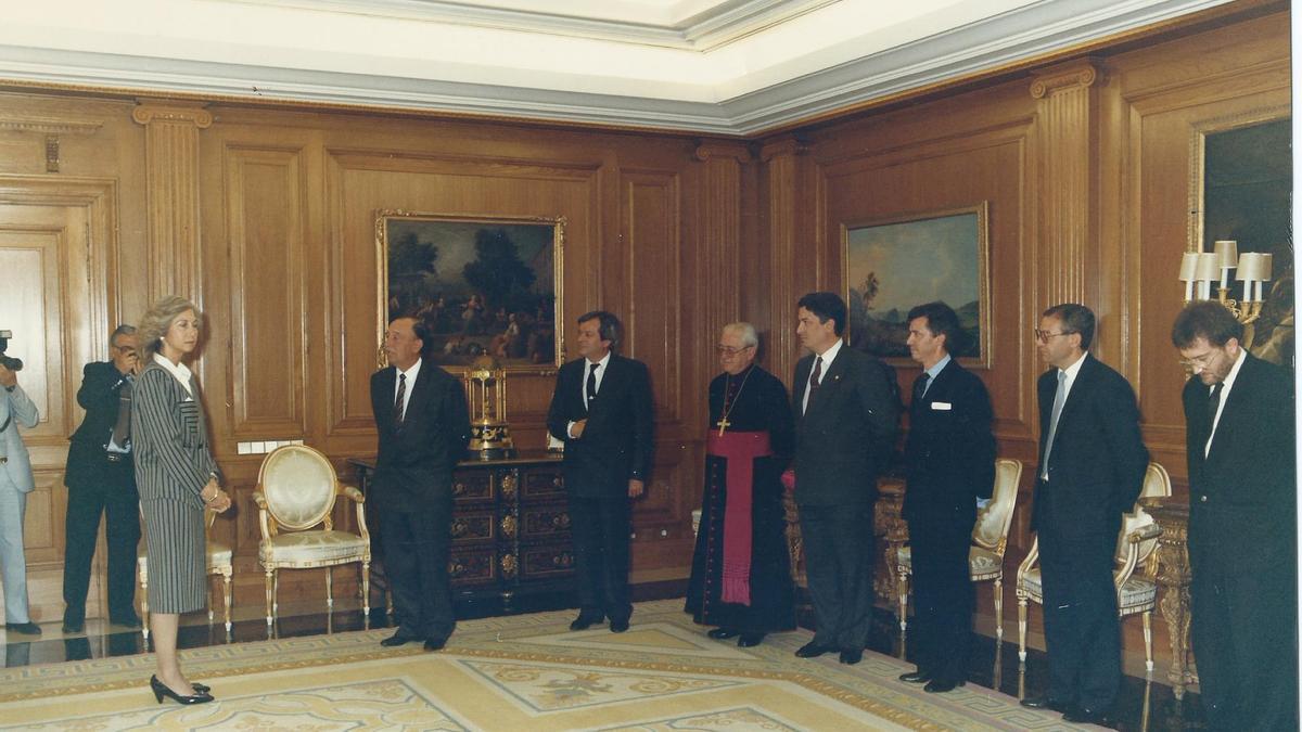 Recepción de la reina Sofía a representantes del Congreso de Cofradías