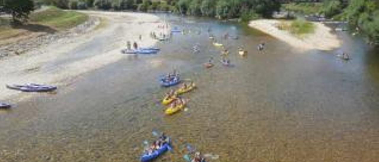 Canoas turísticas en el Sella.