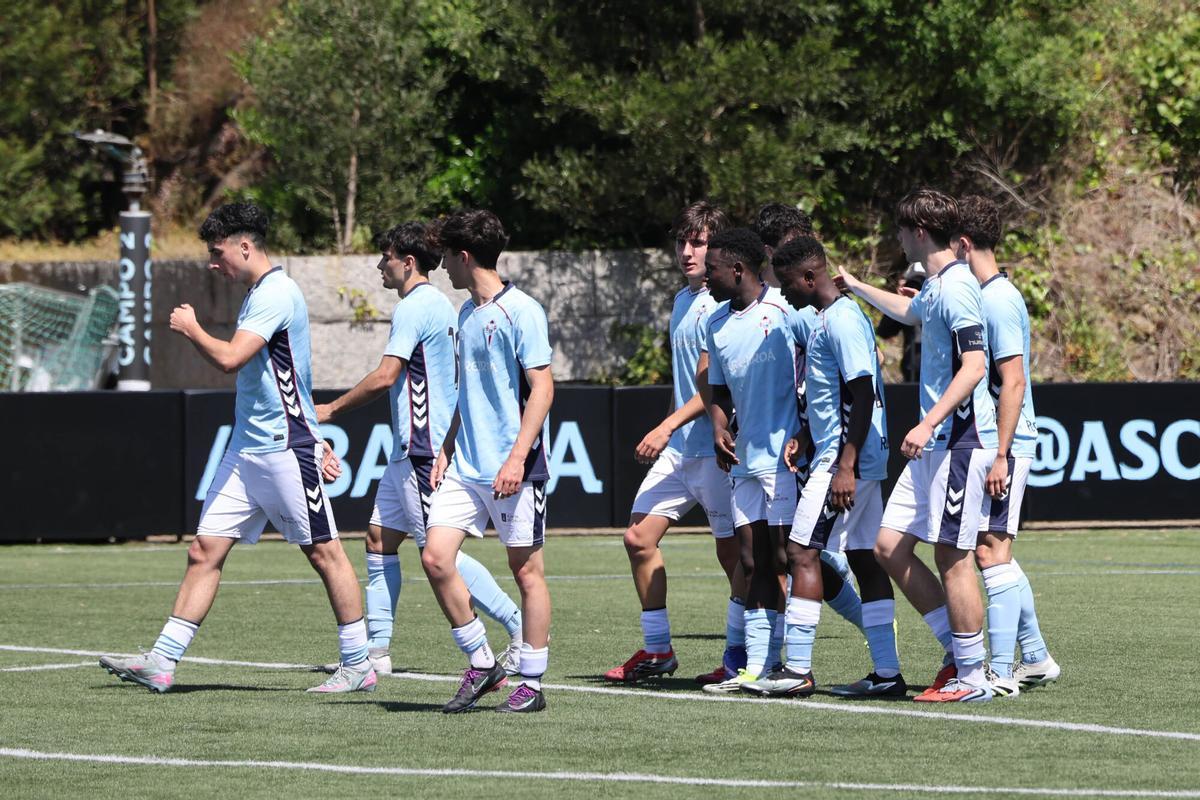 Vigo, A Madroa. Partido del Celta Juvenil y celebración Vigo, A Madroa. Partido del Celta Juvenil y celebración