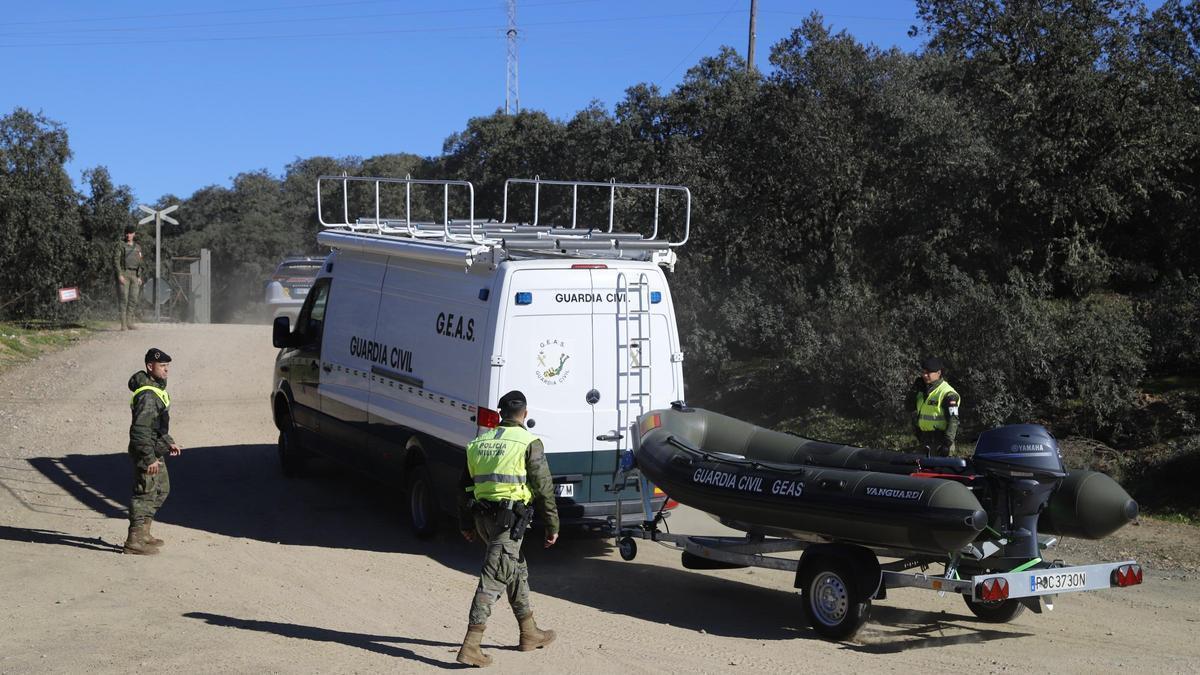 Agentes del GEAS de la Guardia Civil, en la base de Cerro Muriano el pasado 21 de diciembre.