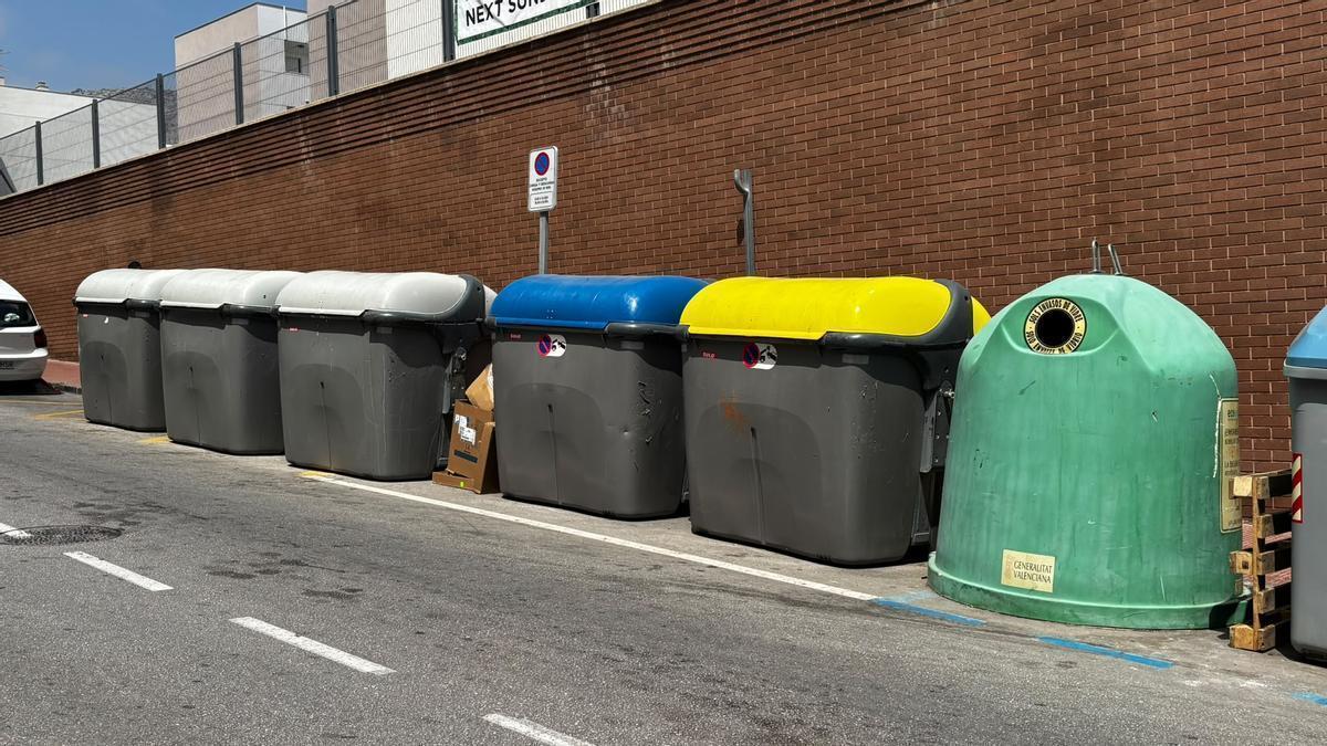 Acciona Servicios Urbanos el Ayuntamiento exige el cumplimiento de los servicios mínimos para garantizar la salubridad del municipio.