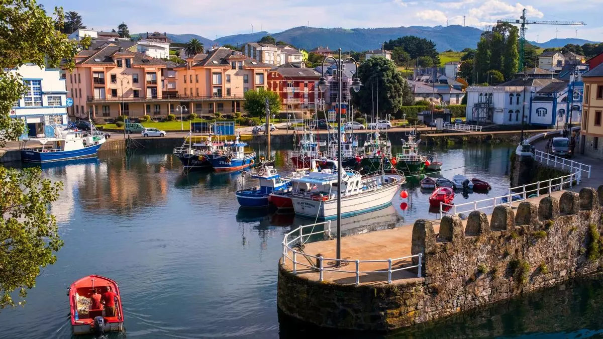 El pueblo pesquero más bonito de Asturias es el escenario del último éxito de Netflix