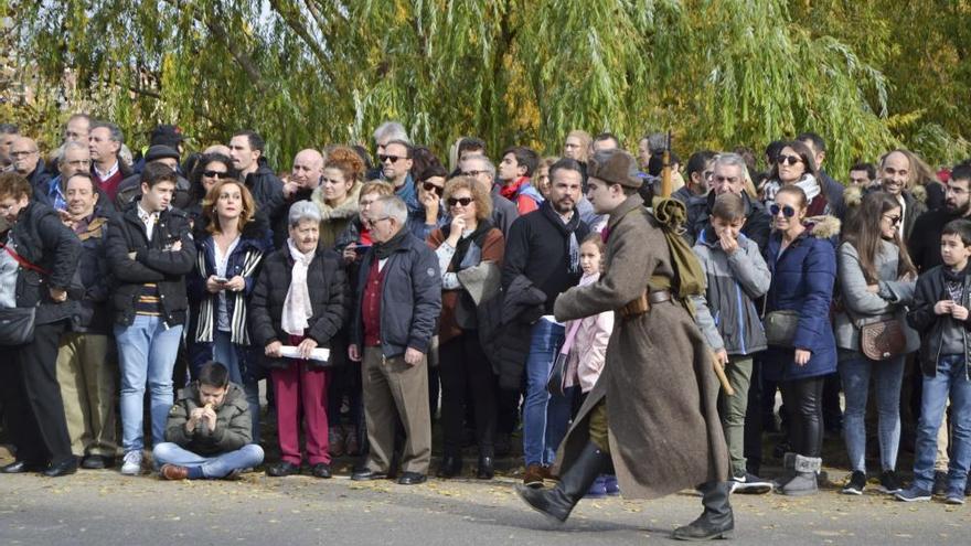 Segundo día de la recreación de la toma del puente de Kalach