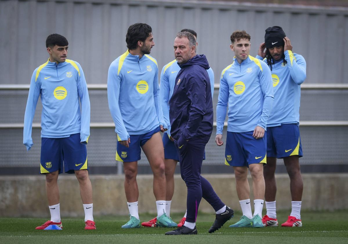 Hansi Flick y los jugadores del Barça