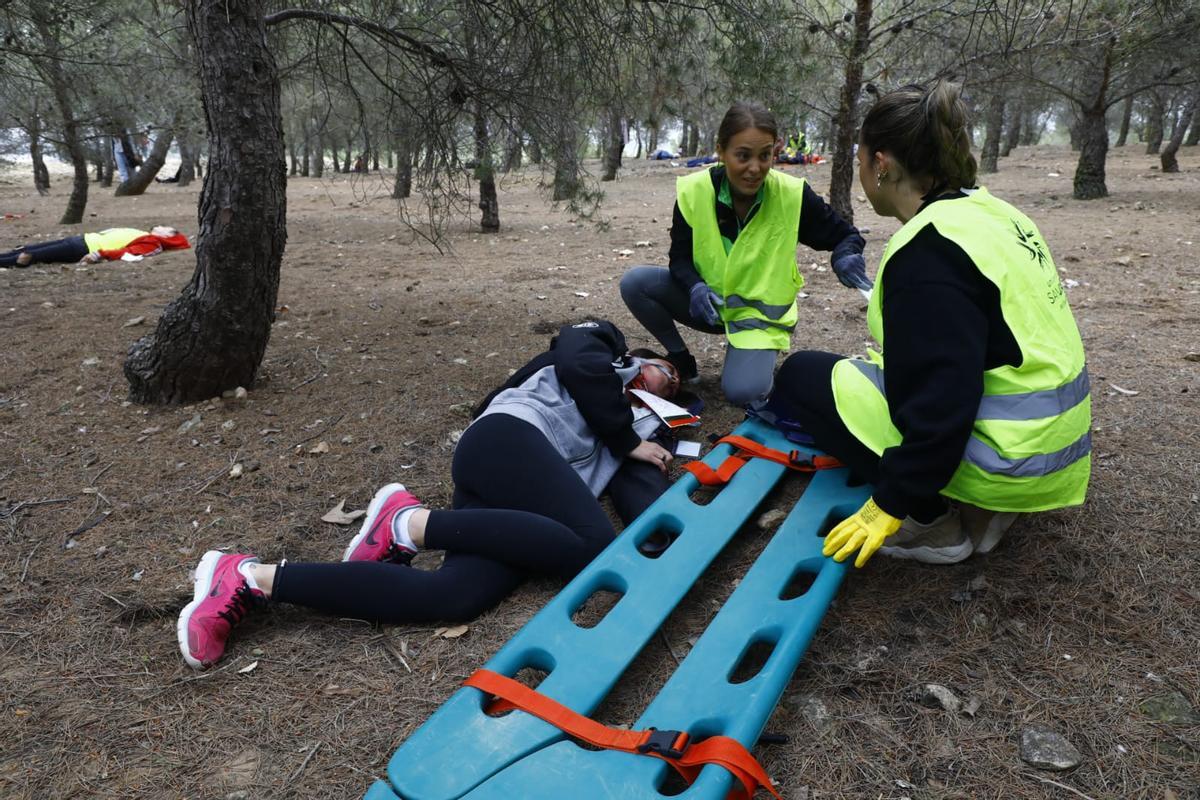 Más de 100 personas participan en un simulacro de ataque terrorista en la Universidad San Jorge