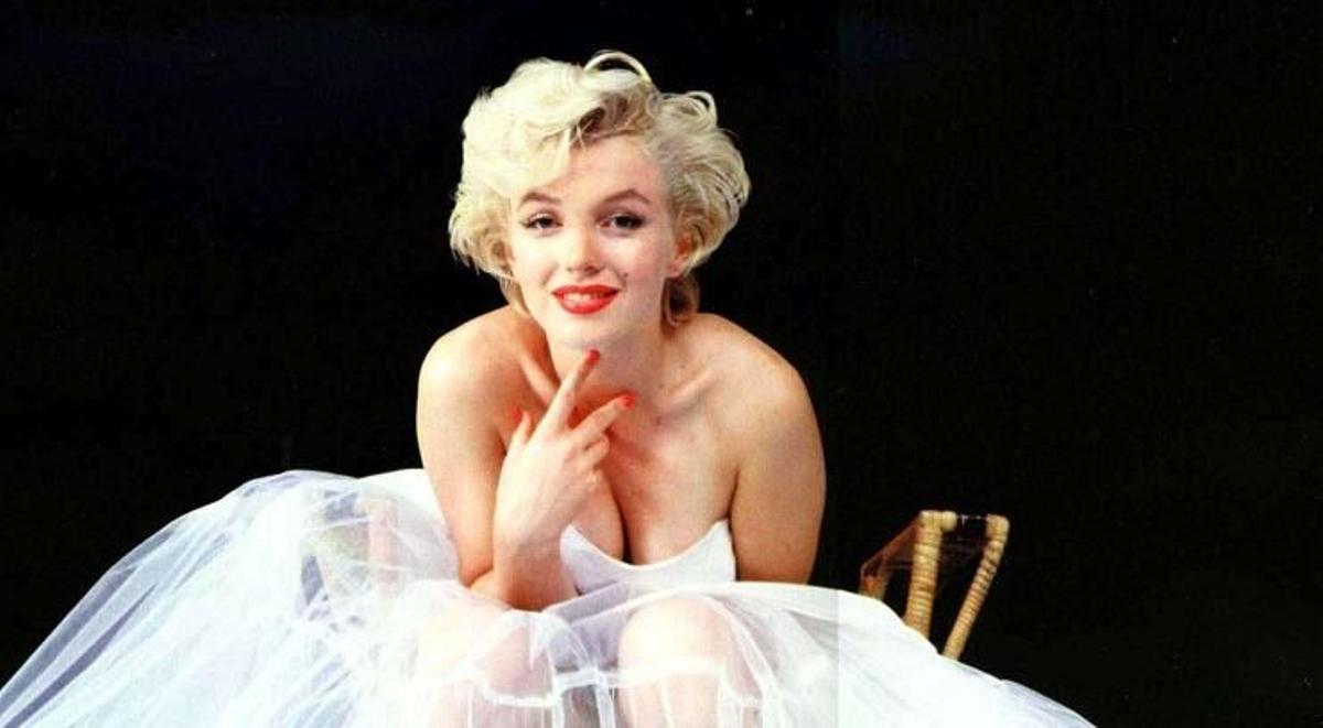EL MAYOR ICONO FEMENINO DE HOLLYWOOD, MARILYN MONROE, FALLECIO HOY HACE CINCUENTA AÑOS, UN 5 DE AGOSTO DE 1962, Y PASO A SER UN MITO CUYA INFLUENCIA SOBREVIVE EL PASO DEL TIEMPO. CINE. ACTRIZ. ACTRICES. ESTRELLAS. DIVAS. HOLLYWOOD. ANIVERSARIO. RUBIA DE ORO. NORMA JAKE BAKER