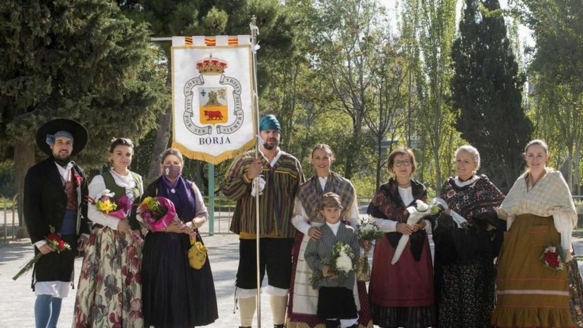 Representación borjana en la ofrenda de flores. | SERVICIO ESPECIAL