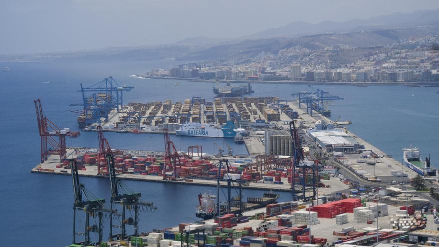 La actividad portuaria crece un 23,51% por el impulso de los graneles líquidos