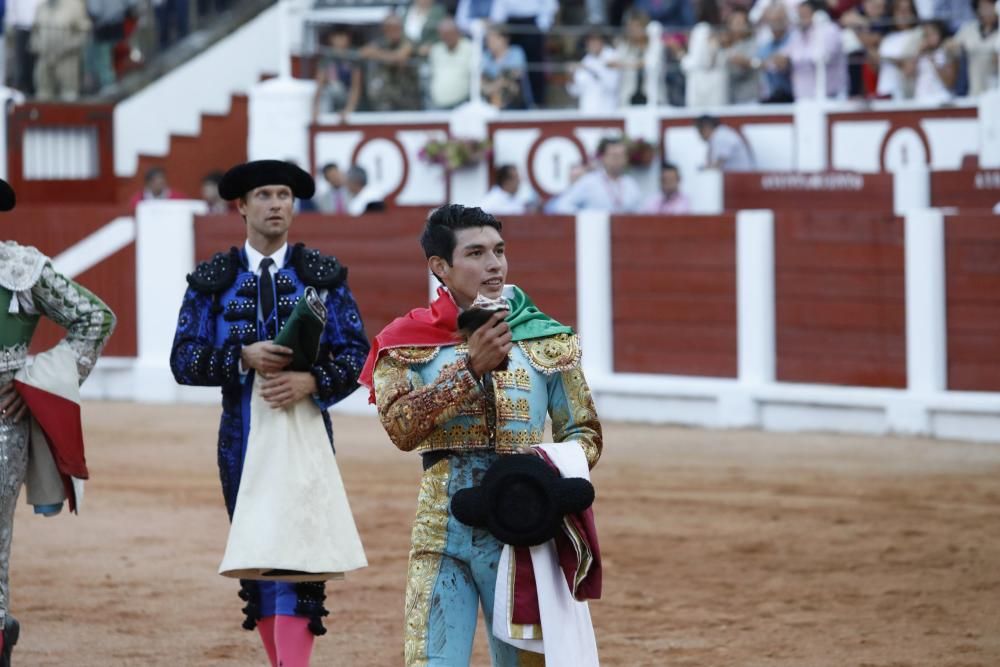 Novillada con picadores en El Bibio