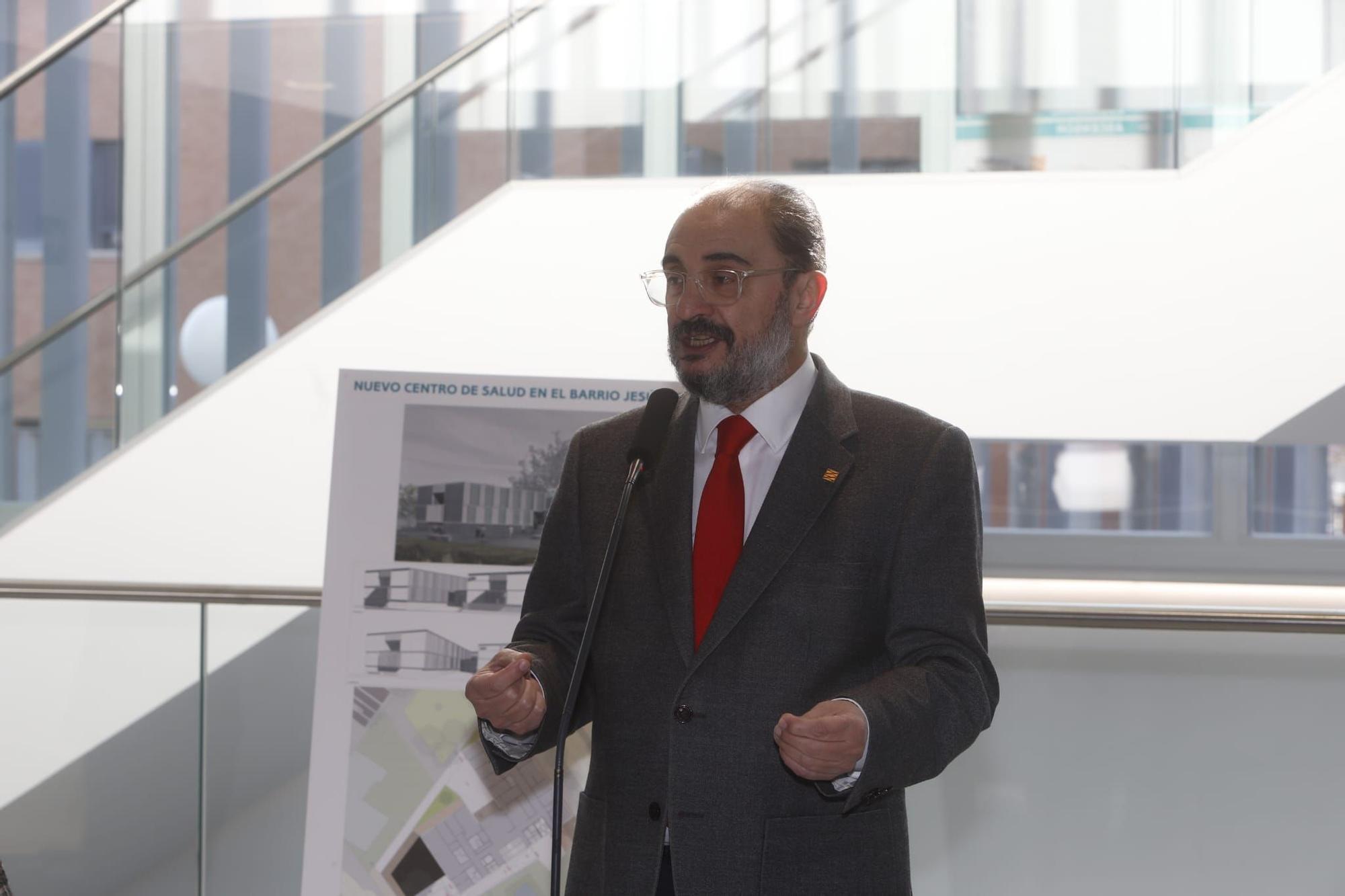 Visita de Lambán y Repollés al nuevo centro de salud del Barrio Jesús de Zaragoza