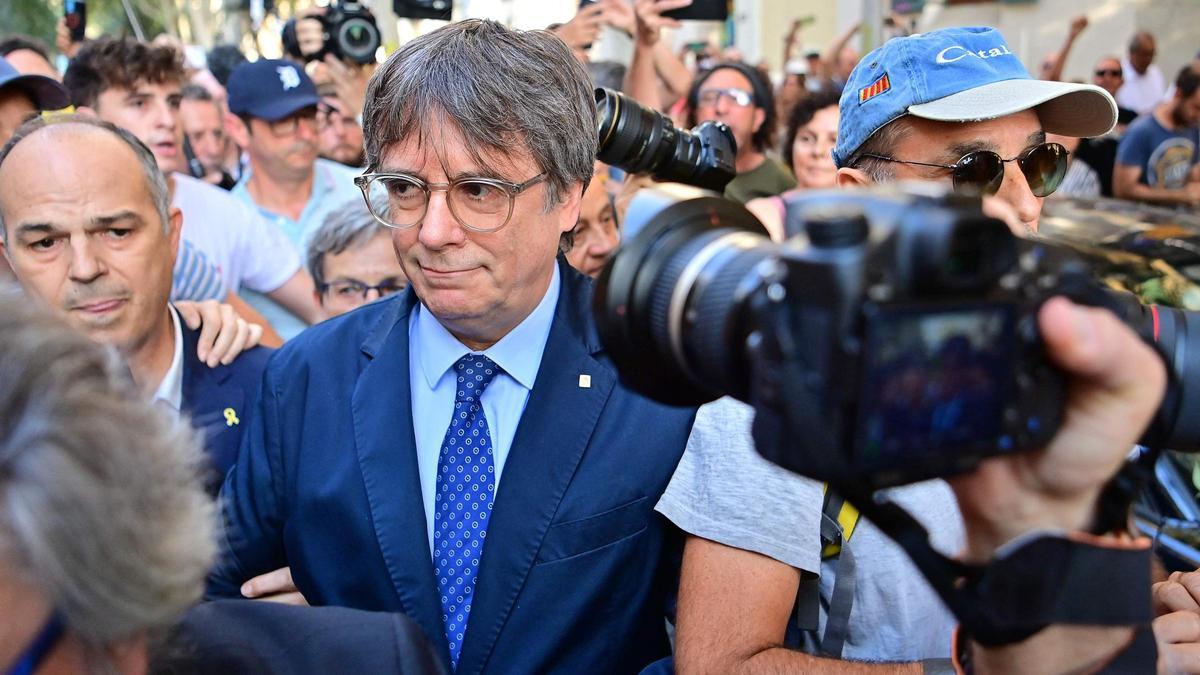 La custodia de Puigdemont al acto en el Arco del Triunfo