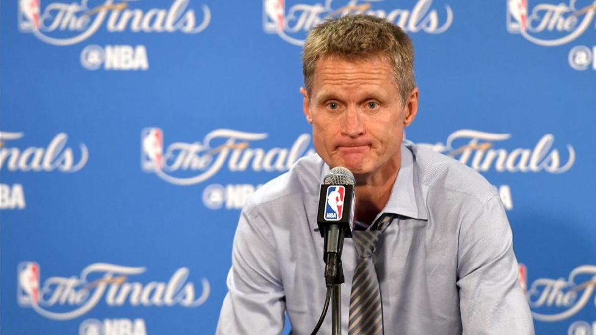 Steve Kerr no quiere ser una distracción para el equipo con sus problemas de salud