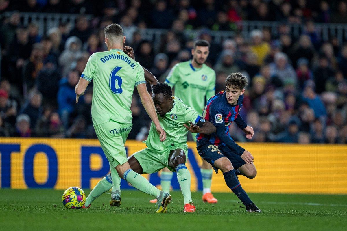 Gavi, en pelea con los jugadores del Getafe.