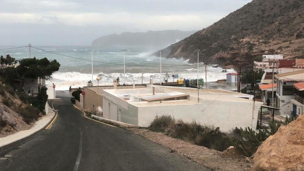 Destrozos en Cartagena a causa del fuerte viento