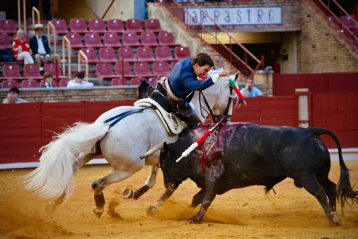 La corrida de rejones de la Feria Taurina de Córdoba, en imágenes La corrida de rejones de la Feria Taurina de Córdoba, en imágenes