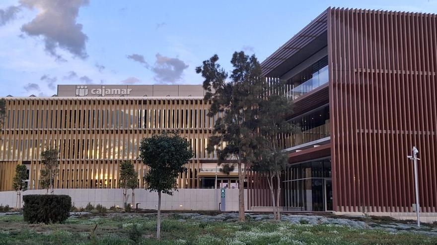 Centro financiero de Cajamar.