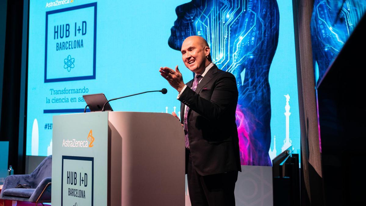 El presidente de AstraZeneca en España, Rick R. Suárez, en la presentación del 'hub' de Barcelona.