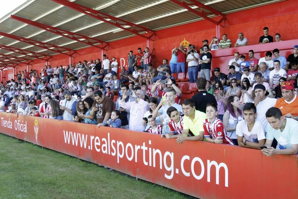 Presentación de la nueva equipación del Sporting para la temporada 2016/2017