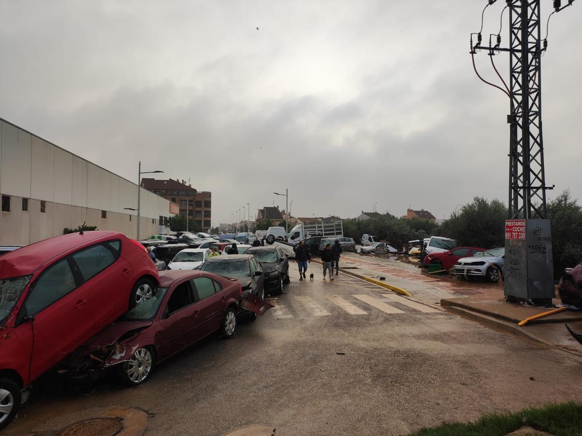 GALERÍA | El desolador paisaje de Paiporta (Valencia), a través del objetivo de un zamorano residente en la localidad