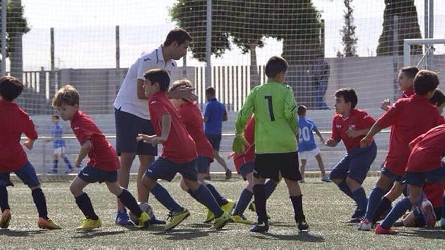 El Benjamín A del Ribarroja es la muralla del fútbol-8