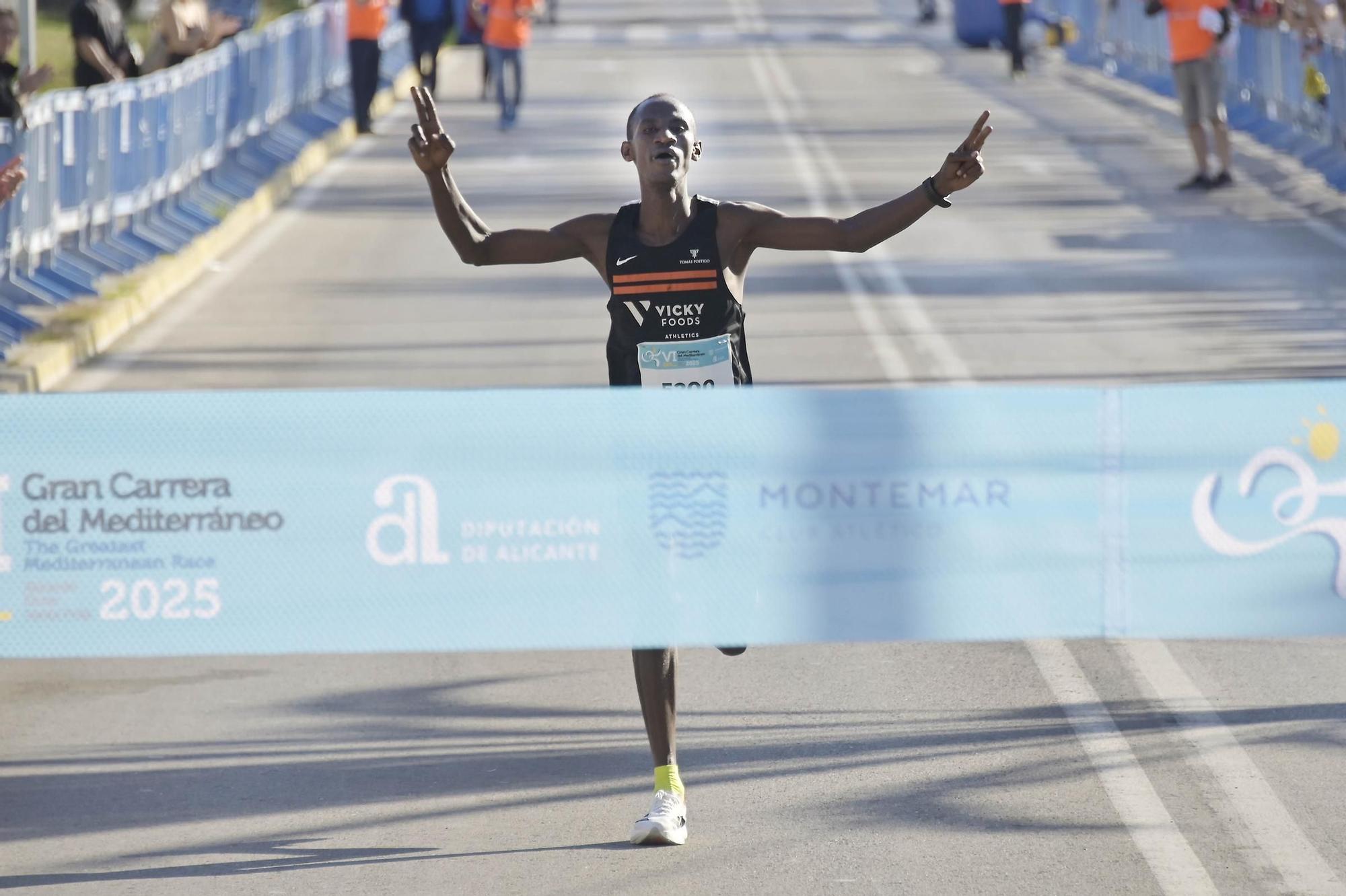Llegada a Santa Pola de La Gran Carrera del Mediterráneo