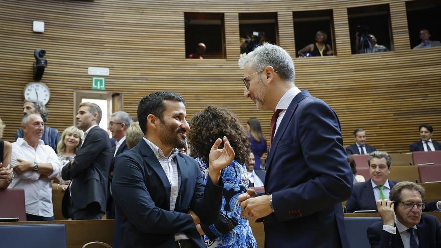 Compromís niega un pacto con el PP y confirma que hará oposición desde la Mesa de las Cortes