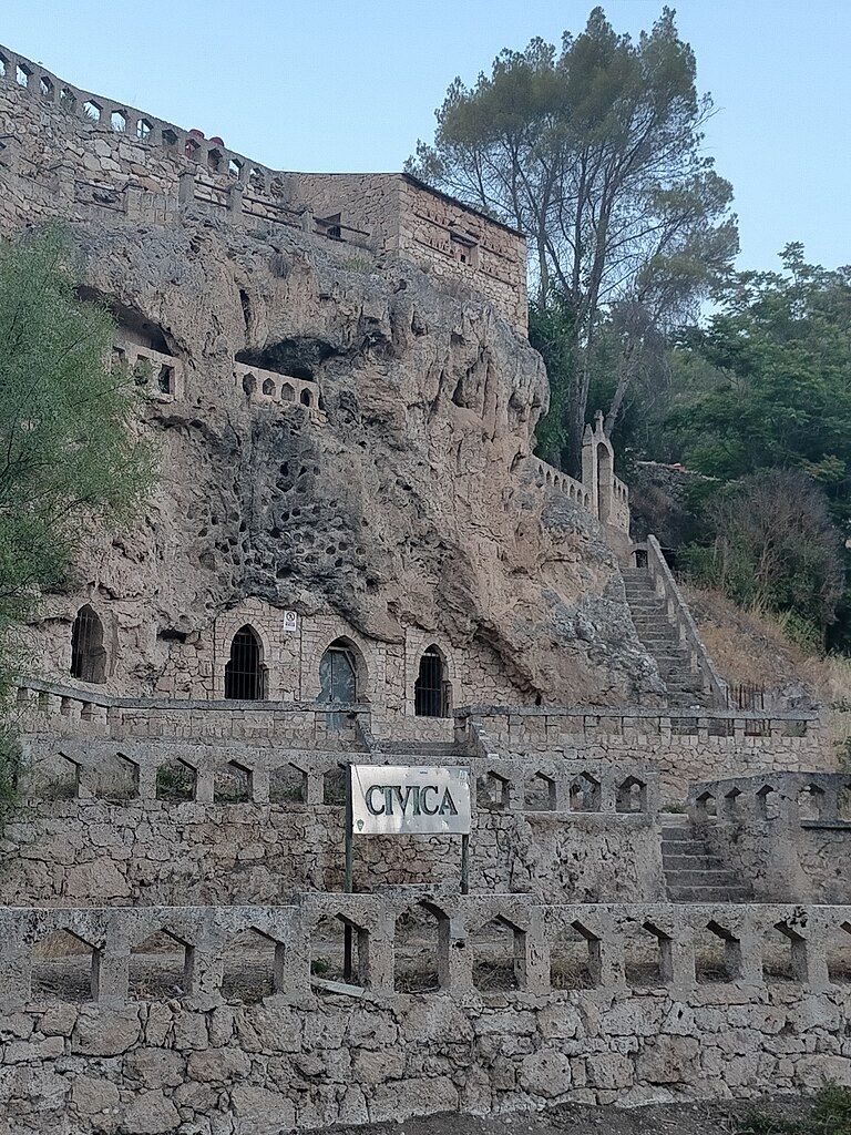 Cívica, una joya a un paso de Brihuega.