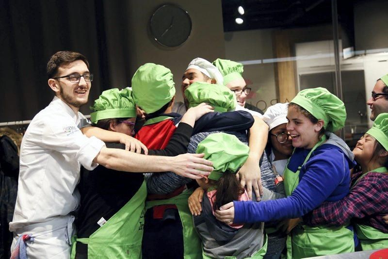 Ocho alumnos de ATADES comienzan su formación como chefs