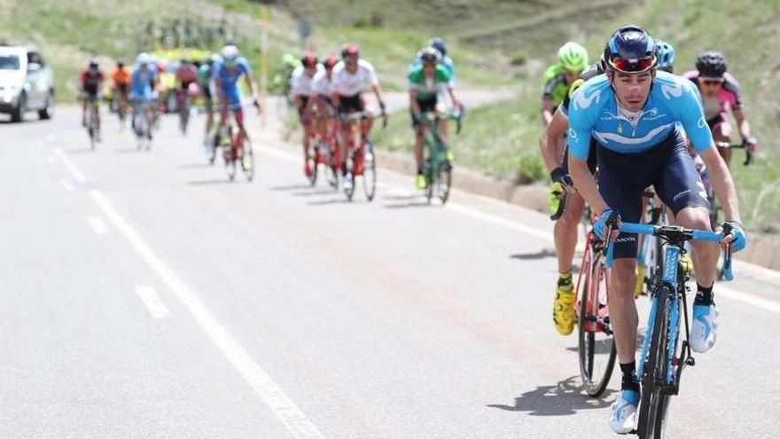 Rosón ataca en la Vuelta a Aragón.