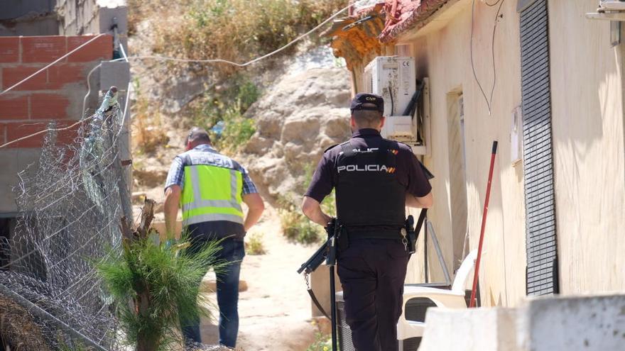 Redada antidroga de la Policía Nacional en el barrio de La Tafalera en Elda