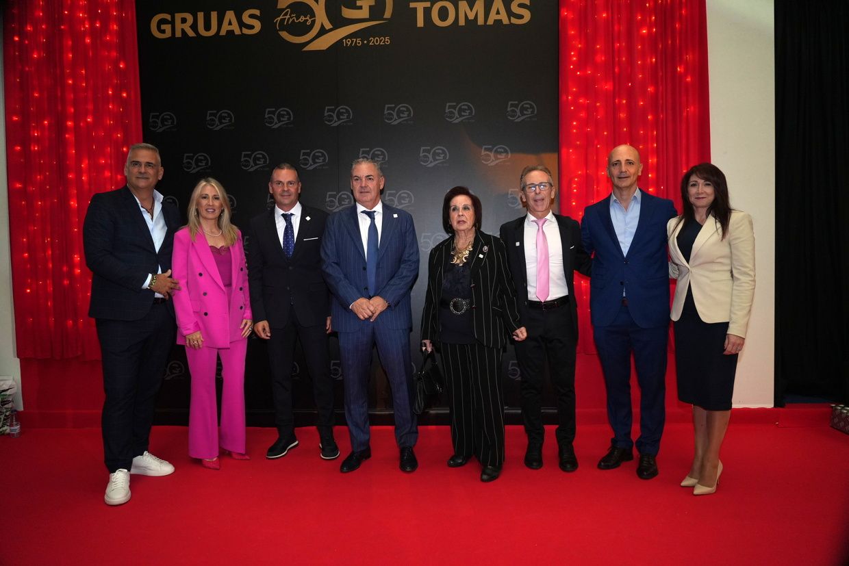 Galería de fotos de la gala del 50º aniversario de Grúas Tomás en Vila-real