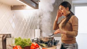 La cocina es un lugar en el que hay que extremar la precaución, sobre todo en fiestas, cuando hay niños