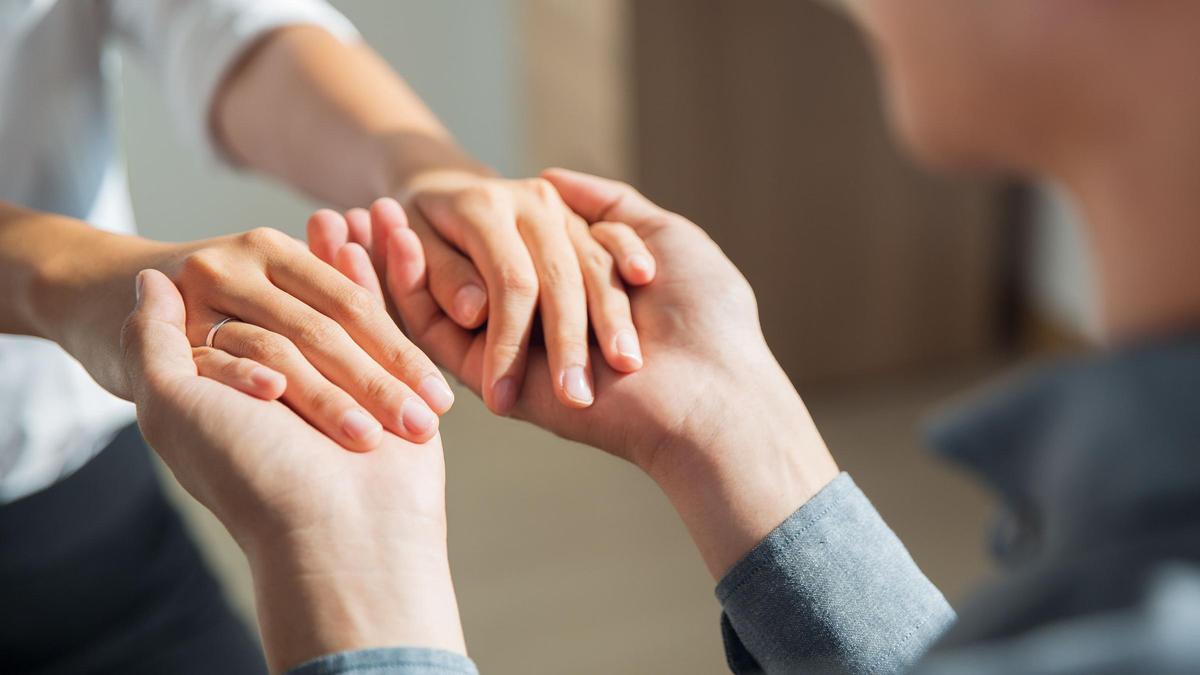 El equipo de anestesiología de Vithas Alicante se dedica a realizar un acompañamiento integral para alcanzar tanto un adecuado control anestésico intraoperatorio como analgésico en el postoperatorio.