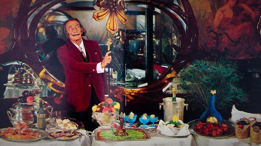 Salvador Dalí, al llibre &#039;Les diners de Gala&#039;.