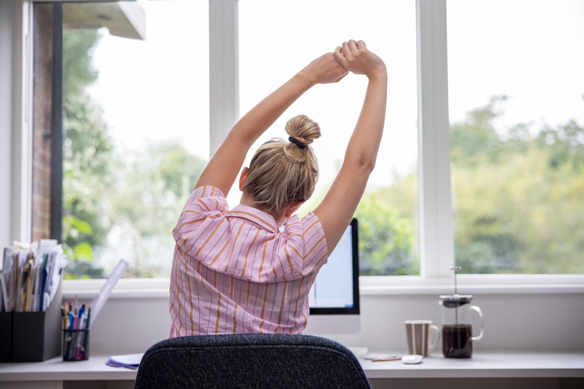 Las pausas activas son fundamentales cuando trabajamos ante pantallas.