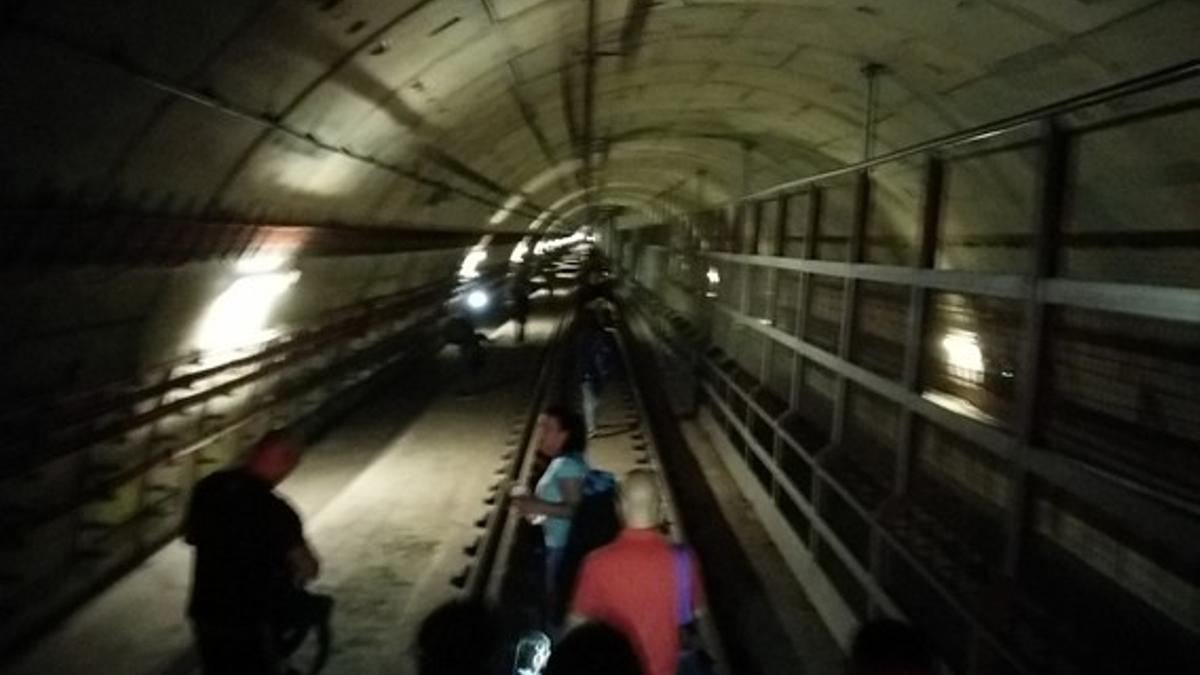 Paralizadas las líneas 9 y 10 del metro por un fallo en el sistema de control