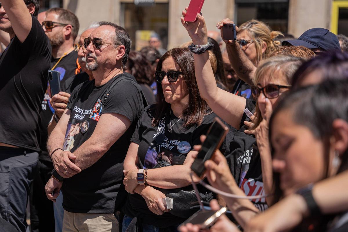 Trabajadores de prisiones se manifiestan en Barcelona para tener mayor seguridad.