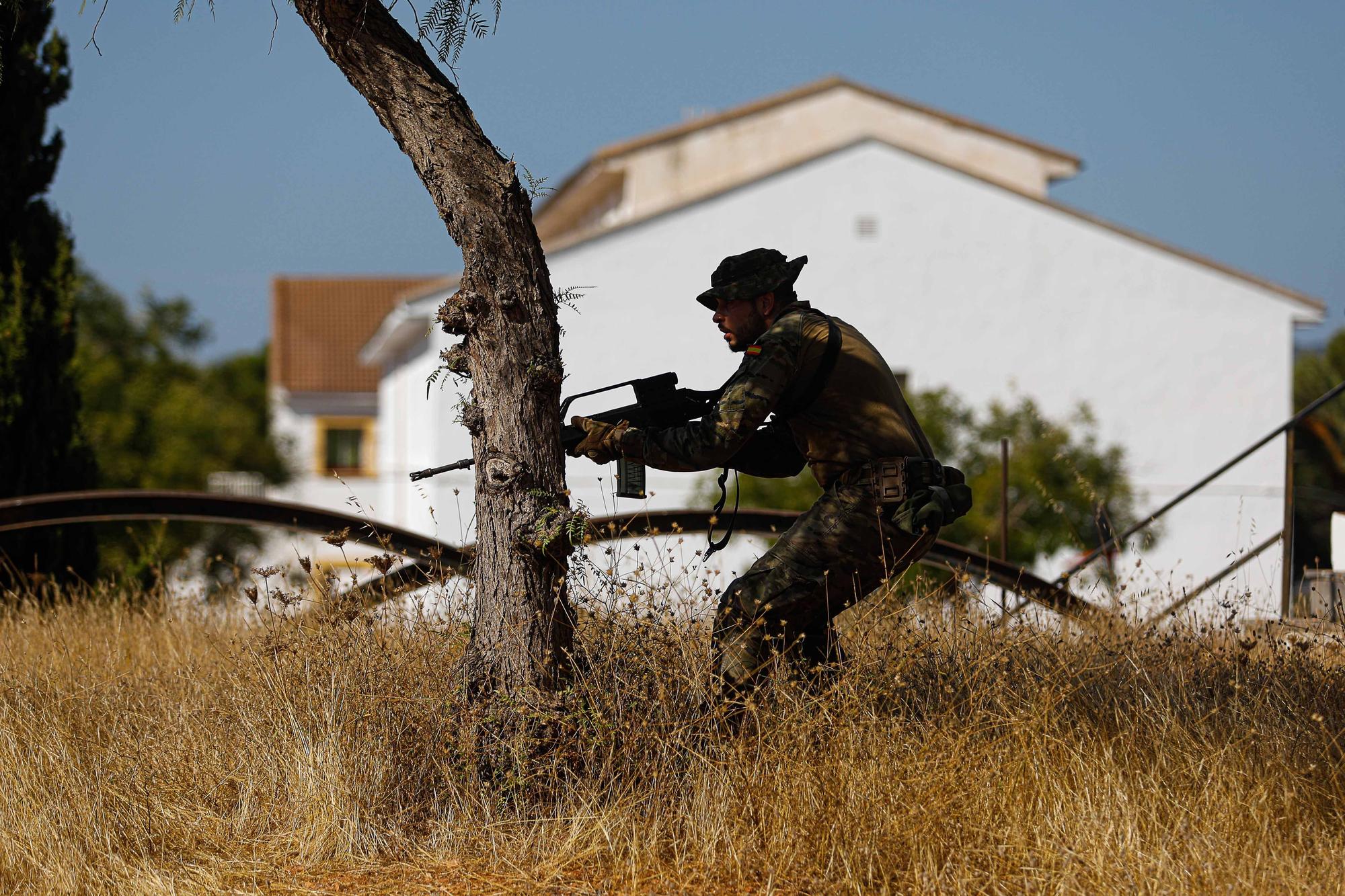 Militares en Ibiza: listos para la acción