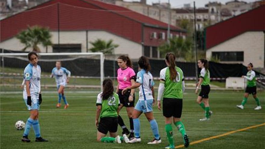 Eléctrico empate en Pinilla entre el Femenino Cáceres y el Málaga