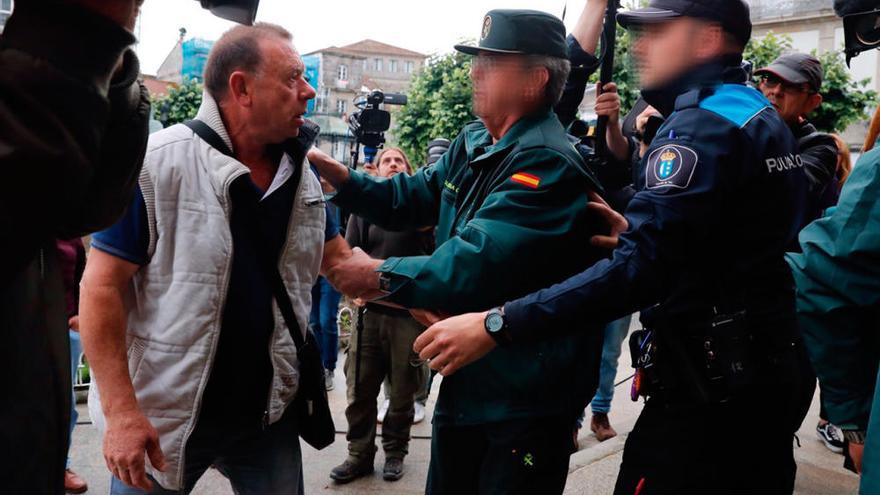 &quot;La cárcel no nos arregla nada; que lo pongan a reconstruir nuestras casas&quot;