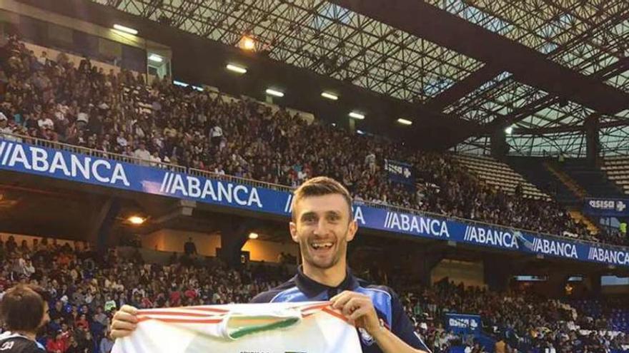 Holmes, durante el amistoso de Galicia en Riazor.